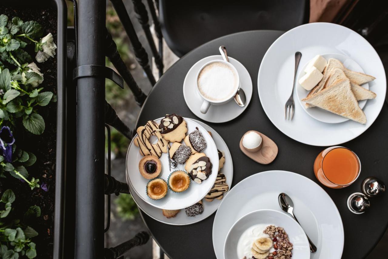 Mastropasqua Bb Bed & Breakfast Наполи Екстериор снимка