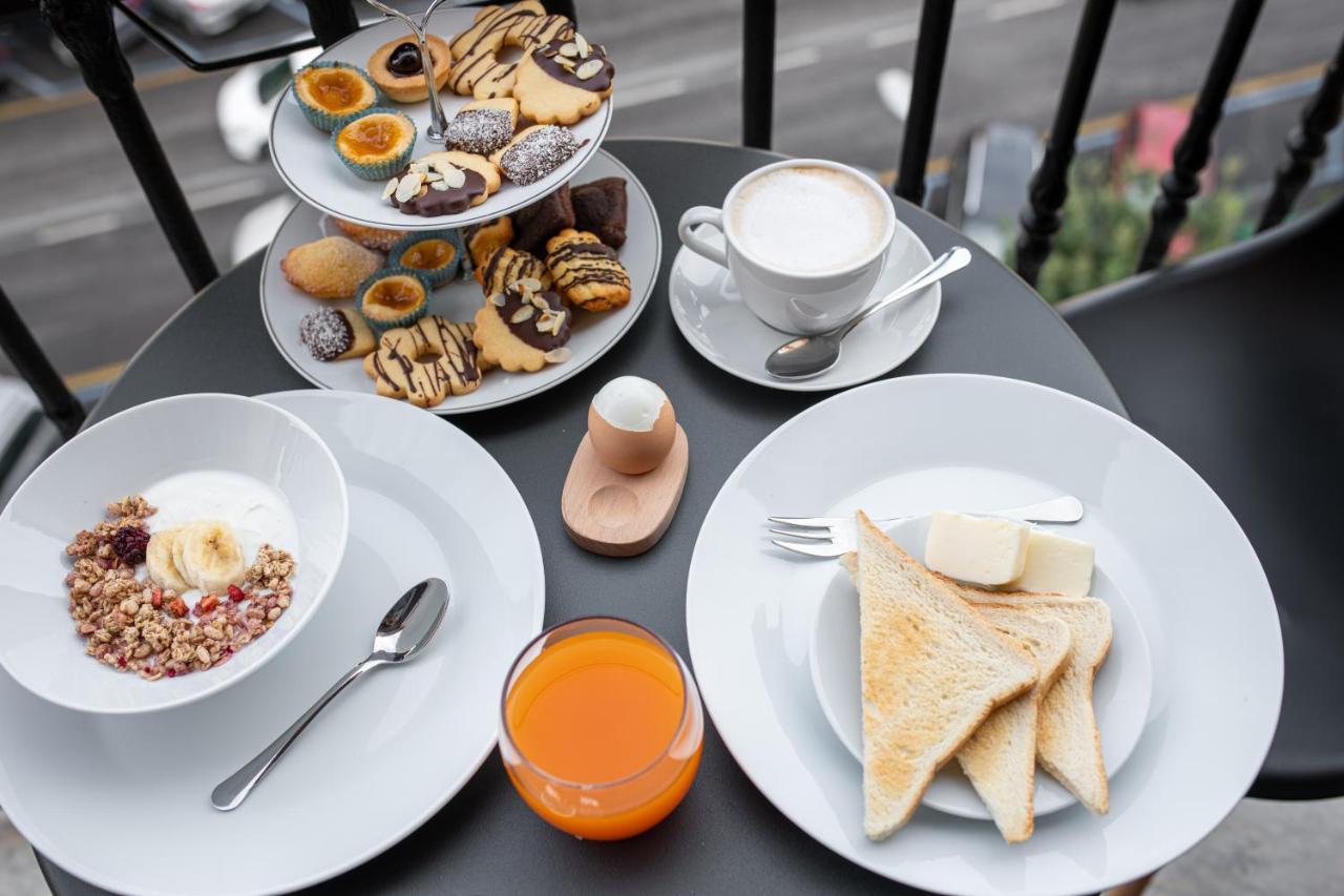 Mastropasqua Bb Bed & Breakfast Наполи Екстериор снимка