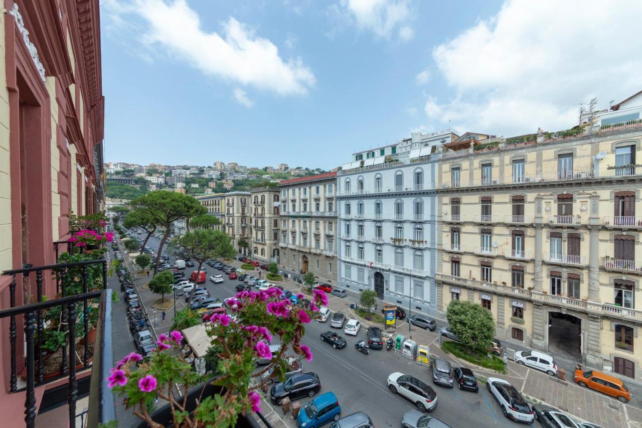 Mastropasqua Bb Bed & Breakfast Наполи Екстериор снимка